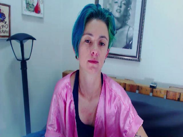 Live sex webcam photo for poison_blue #255658677