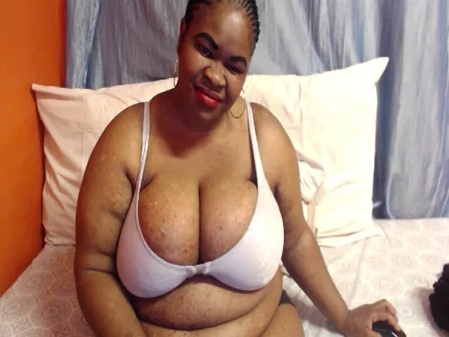 Live sex webcam photo for Sweetnozie #265498599