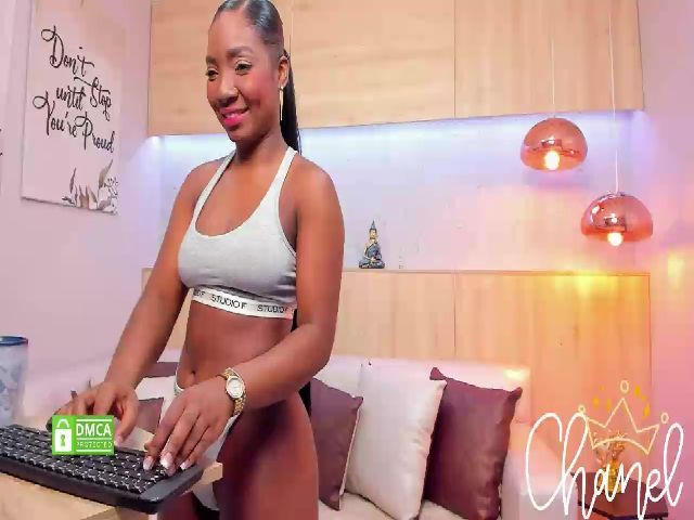 Live sex webcam photo for Chaneladams_ #259917857