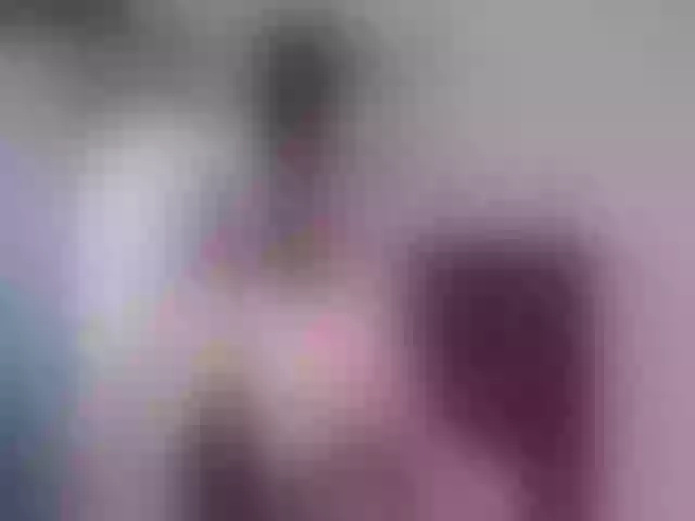 Live sex webcam photo for Sun_kissed1 #254054429
