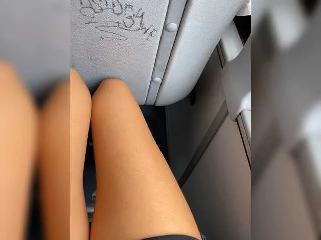 Live sex webcam photo for Kisa-Gav #261334927