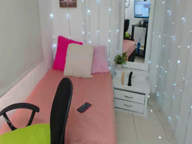 Live sex webcam photo for Soffy_phil #253179171