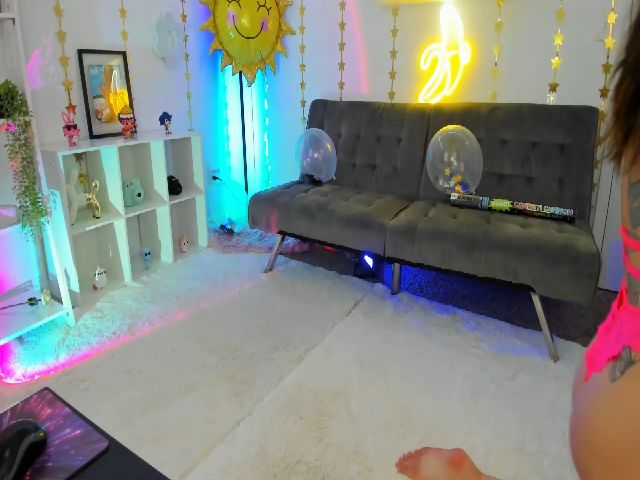 Live sex webcam photo for AddiLee #256037171