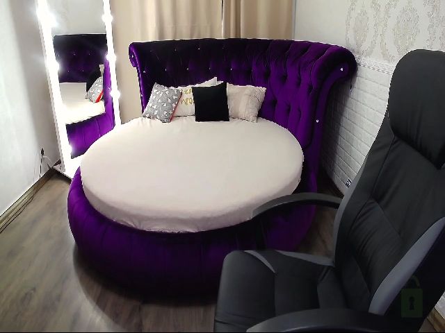 Live sex webcam photo for Red_Bunnyy #263185836