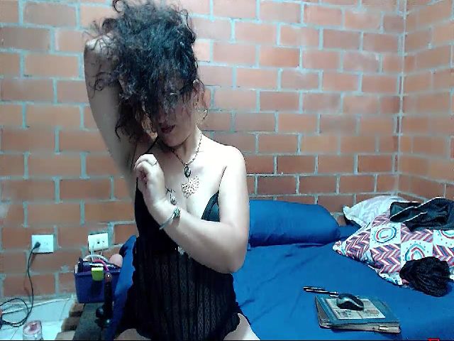 Live sex webcam photo for SaimaJayeb #263276045