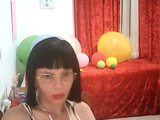 Live sex webcam photo for araartist #257818755