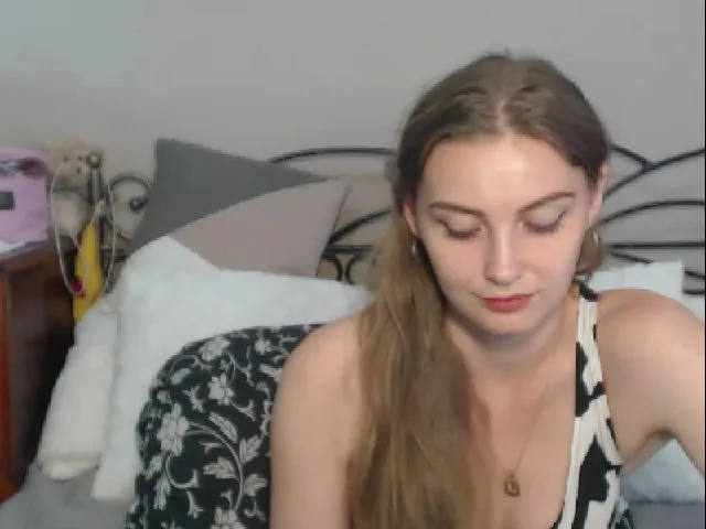 Live sex webcam photo for LarissaSexy25 #258661254