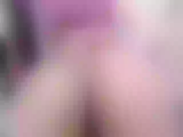 Live sex webcam photo for Kloeluv20 #260802711