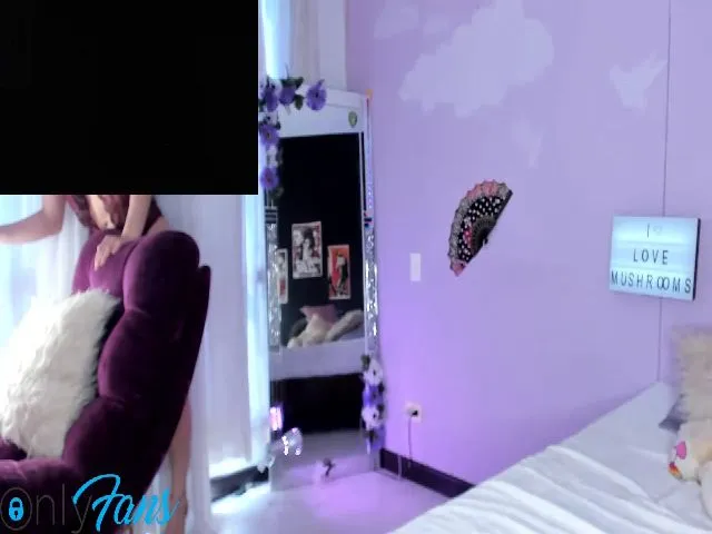 Live sex webcam photo for Liittlebunny #253813070