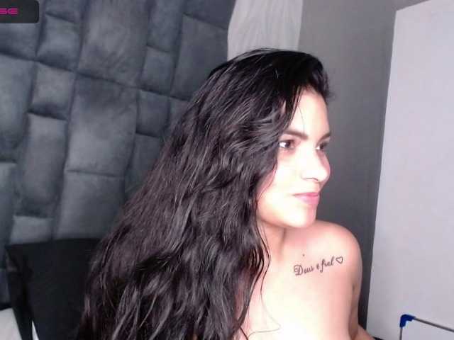 Live sex webcam photo for lolaastars1 #243565584