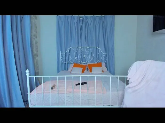 Live sex webcam photo for A11yson #260945671