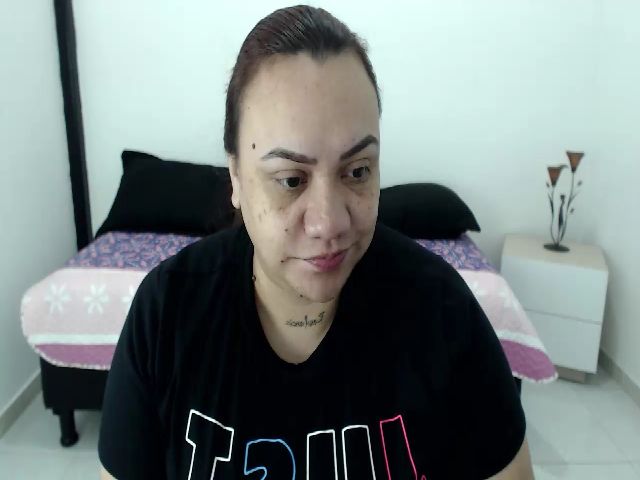 Live sex webcam photo for KimmyStone #260660214