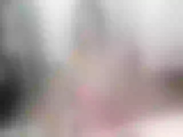 Live sex webcam photo for LorianeLinda #261150686