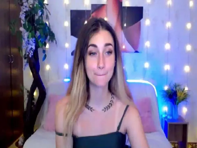 Live sex webcam photo for Lolly__Pop__ #261844671