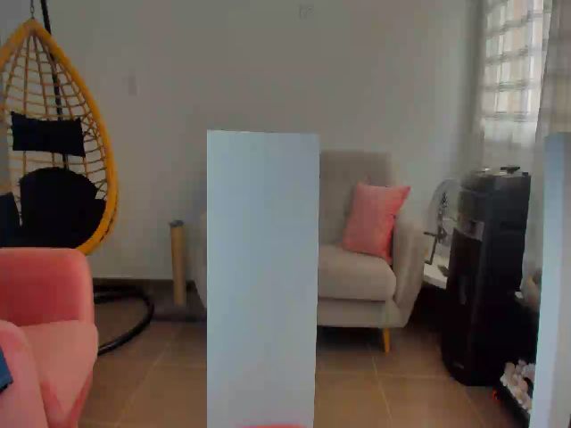 Live sex webcam photo for Saritaa__ #255950641