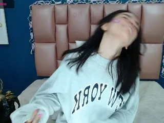 Live sex webcam photo for AlieJones #240792868