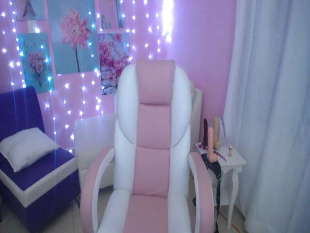 Live sex webcam photo for Lunita_start #252655966