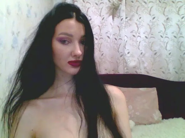Live sex webcam photo for GirlPlayy #258433053