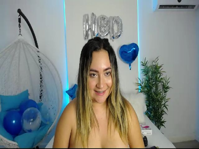 Live sex webcam photo for Ana_ross1 #264211244