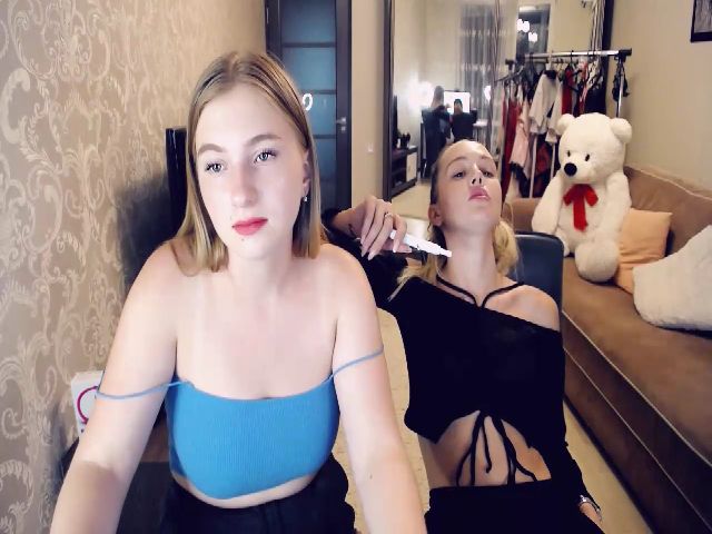 Live sex webcam photo for Im_a_Queen #256037672