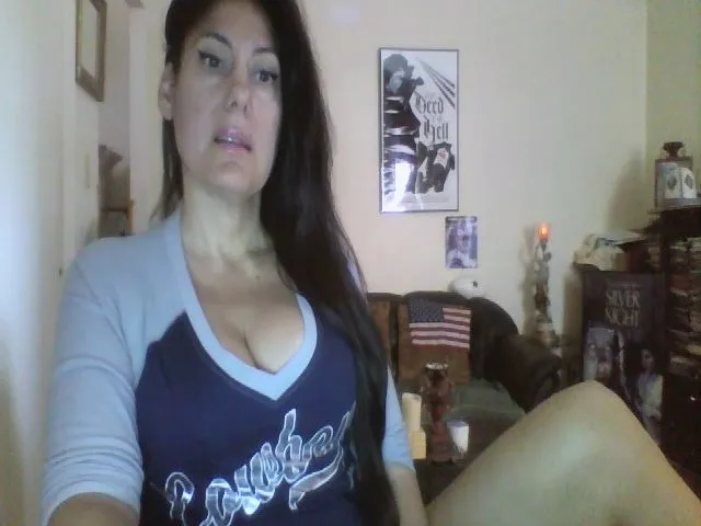 Live sex webcam photo for ExoticMixx #265623559