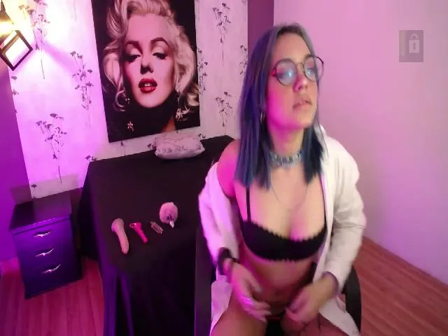 Live sex webcam photo for Spaaarkie #258697905