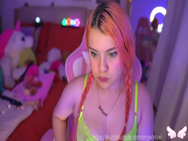 Live sex webcam photo for Angelytaxx #259757258
