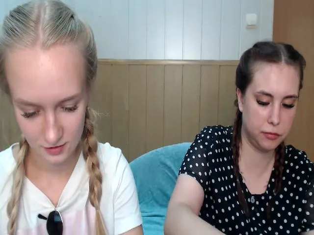 Live sex webcam photo for BeautiAmber #264249936