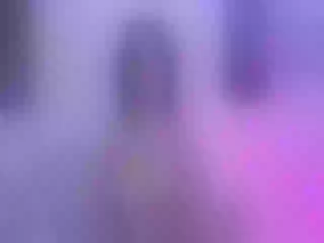 Live sex webcam photo for Aziacollens98 #260260415