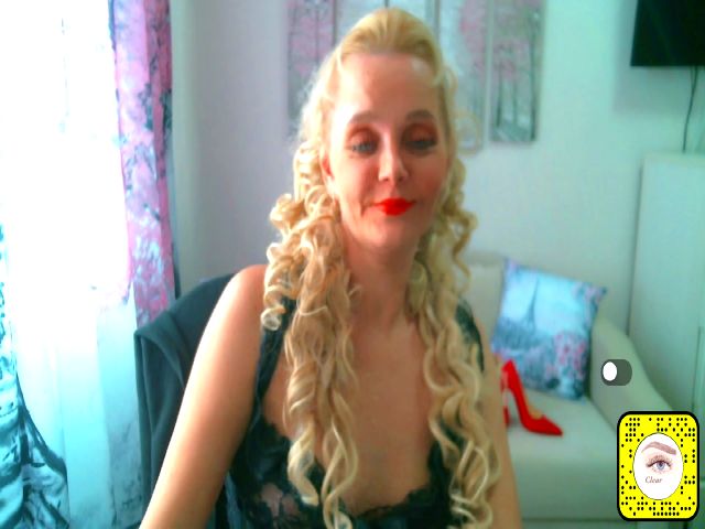 Live sex webcam photo for ChristiRoses #262083339