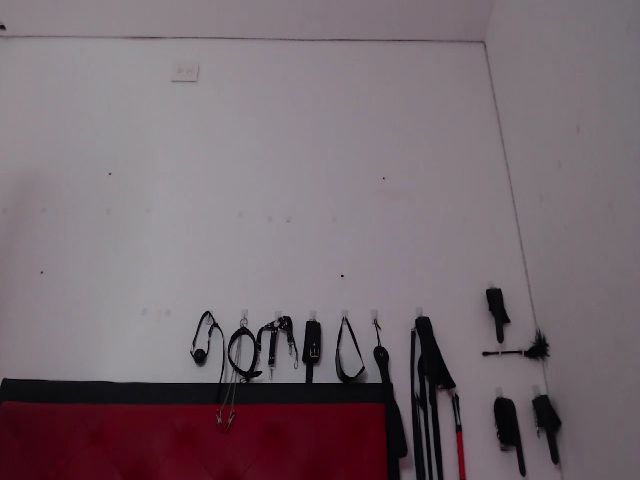 Live sex webcam photo for LiliJade #261323651