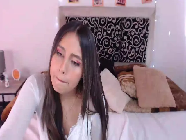 Live sex webcam photo for Litlecapricex #254870638