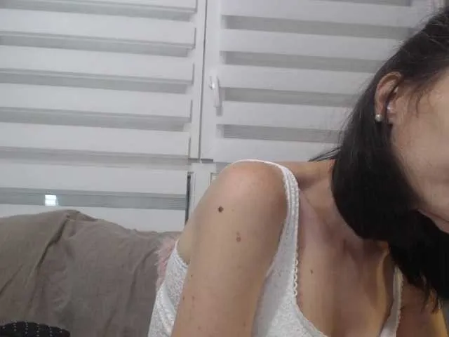 Live sex webcam photo for cleophee #287942251