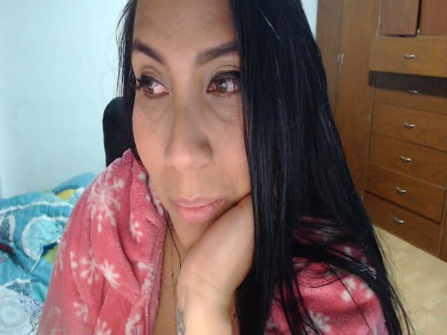 Live sex webcam photo for Gaby_blue #255483559