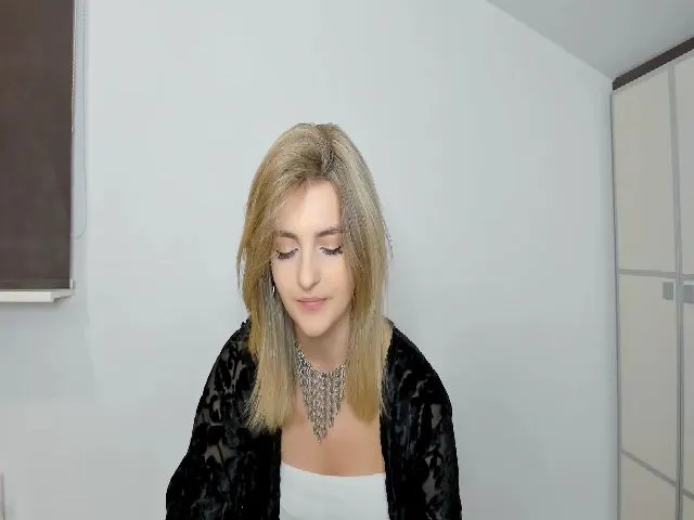 Live sex webcam photo for HelelGretta #260620868