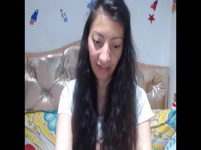 Live sex webcam photo for Kaymilf #252953735