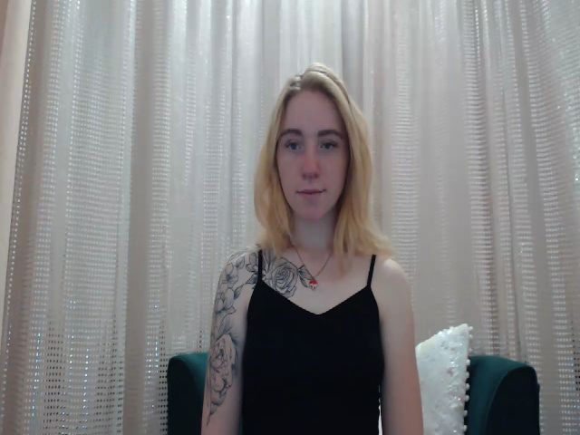 Live sex webcam photo for RedBerryy #255562238