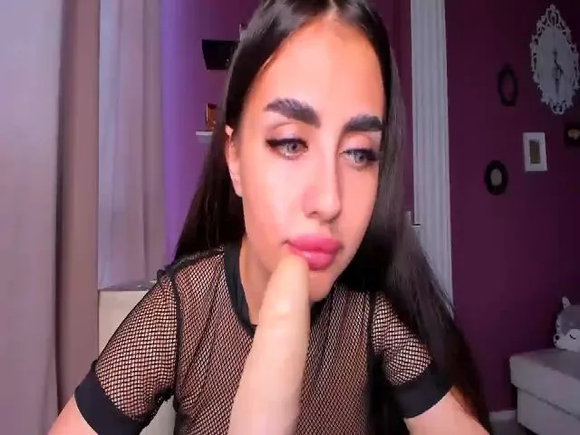 Live sex webcam photo for Lil_PrincessG #262472613