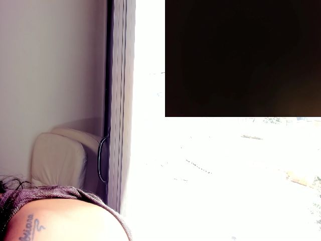 Live sex webcam photo for Isa__santos #265072236