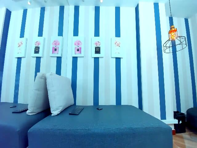 Live sex webcam photo for Tatiana_Lion #261170883