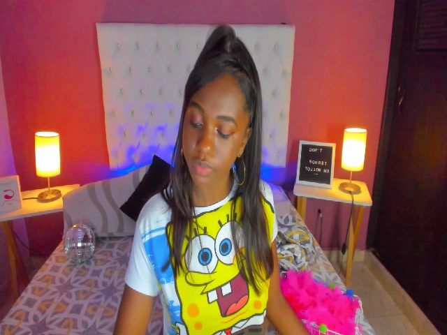 Live sex webcam photo for HaileyVans #257960701