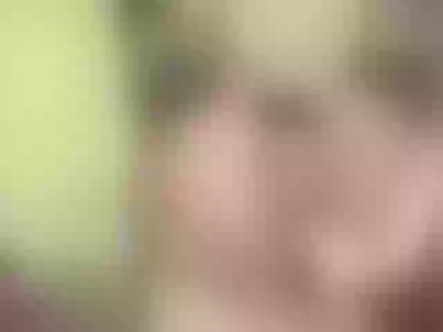 Live sex webcam photo for RoxeeModel #258753568