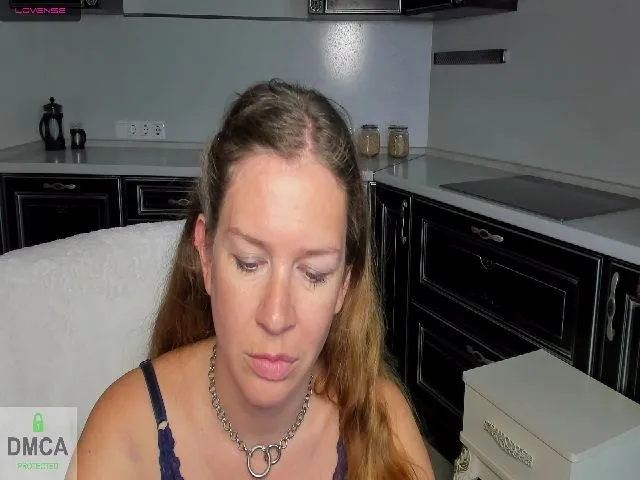 Live sex webcam photo for StelaMartin #257593873