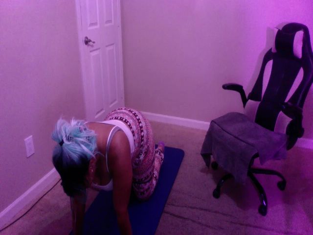 Live sex webcam photo for Juiciikulture #264423196