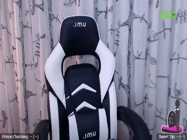 Live sex webcam photo for CharmingKARLA #265332220