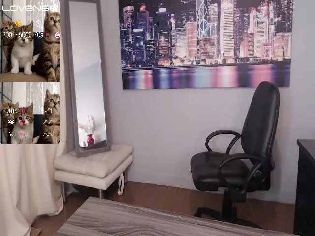 Live sex webcam photo for Cat_apple #264556983