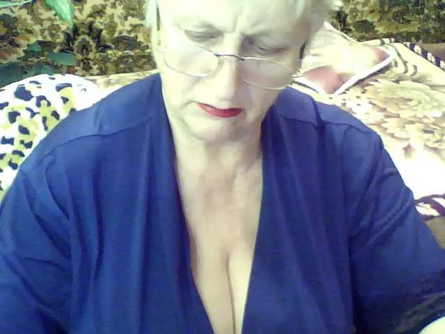 Live sex webcam photo for LolkaAlyss #287976332