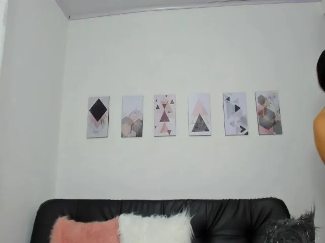 Live sex webcam photo for saracruz1 #262525281