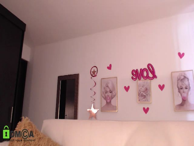 Live sex webcam photo for Annie_es #262129415