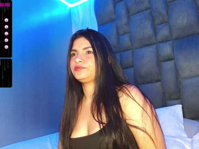 Live sex webcam photo for lolaastars1 #257392993